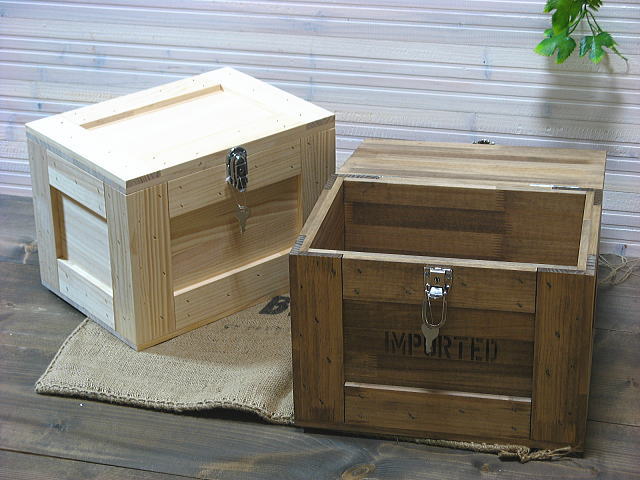 ハンドメイド♡⋆͛木製カントリーな宅配ボックス カギ付き